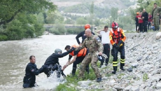 Dita e 4-ët e kërkimeve për policët e zhdukur në Lepenc, autoritetet mbyllin dy HEC-e