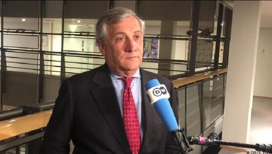 Presidenti i Parlamentit Europian, Antonio Tajani: Përfytyroj kampe refugjatësh në Shqipëri