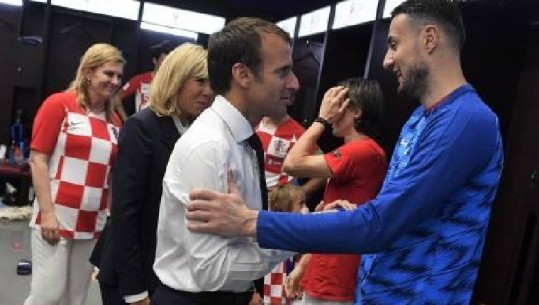 FOTO/Shikoni gjestin e madh të presidentit të Francës menjëherë pas finales