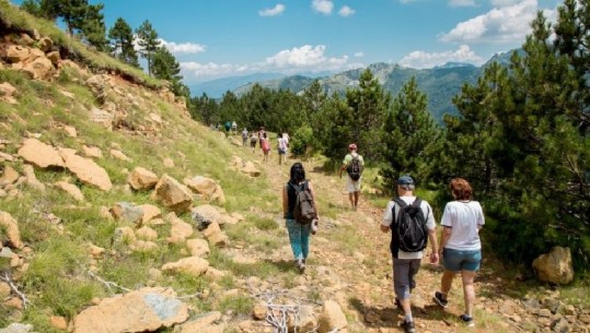 FOTO/ Parku Kombëtar i Qafë-Shtamës tërheq vëmendjen, vizitohet nga personeli i Ambasadës Austriake