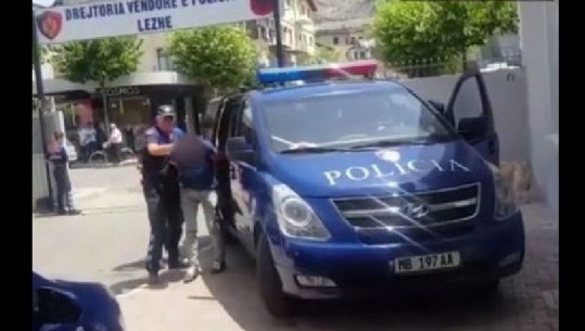 Kërcënoi me jetë gazetarin e Report Tv, shoqërohet në polici Llesh Buraku, Prokuroria nis hetimet