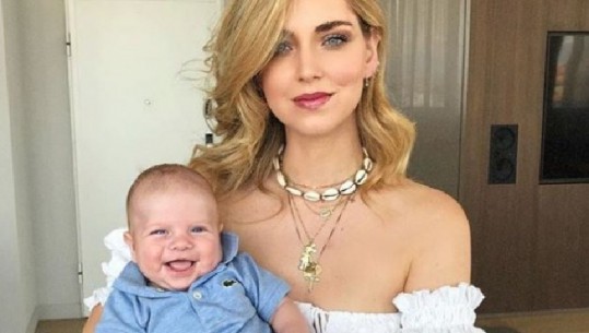 Blogerja Chiara Ferragni i flet shqip të birit, moment për të mos u humbur 