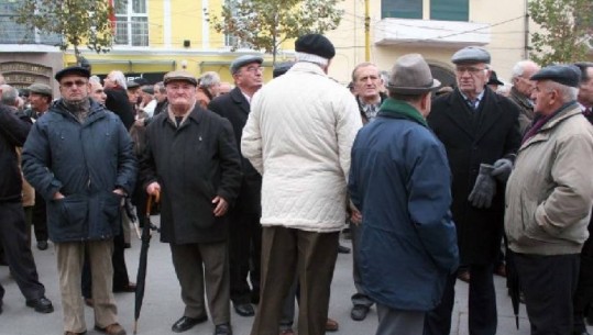 Pensionet e vjetra/ Si përfitohet pension më i lartë pas vendimit të ri