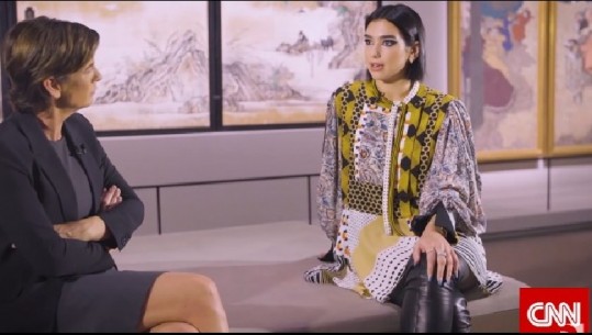 “Jeta emigrante e familjes time, Brexit një ide e keqe”, intervista e Dua Lipa-s për CNN (Video)