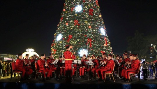 Orkestra Frymore, koncert te sheshi ‘Skënderbej’, Xhaçka dhe Veliaj:  Ushtarakët, model për t’u ndjekur