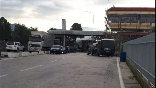 Ceremonia për Kaçifan/ 103 grekë nuk lejohen të hyjnë në Shqipëri, mes tyre 3 gazetarë 