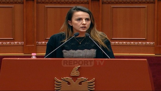 'PD pa të ardhmen'/ Rudina Hajdari thyen bojkotin dhe flet në seancë: Kapini ata pedagogë nëse doni ndryshime në vend (VIDEO)