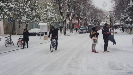 Reshjet e dëborës/ MAS: Ja zonat ku nuk u zhvillua mësim sot