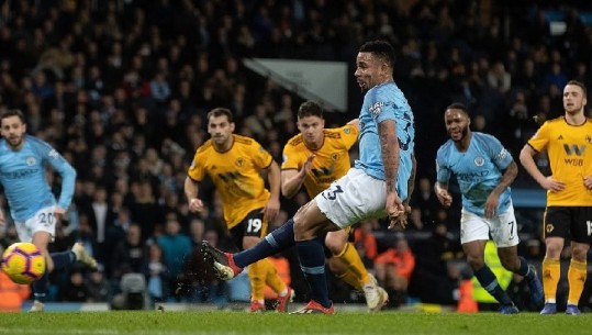 Manchester City nuk njeh blof në Premier, Roma në çerekfinalet e Kupës