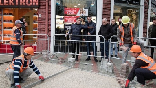 Rikonstruktohet trotuari i rrugës 'Ibrahim Rugova' në kryeqyet, Veliaj: Tirana qytet i të gjithëve