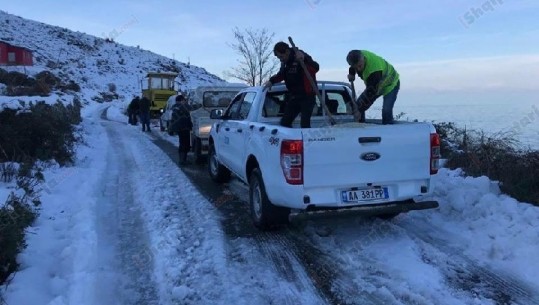 Pas disa javëve bllokim nga dëbora, hapet rruga në Dukagjin (FOTO)