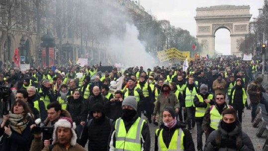 Francë/ Jelekverdhët vijojnë protestën në javën e tyre të trembëdhjetë