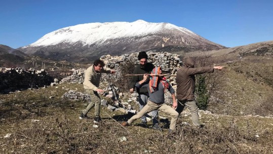 'Heshta'/ Njihuni me 'Akilin' e protestës së opozitës, por në Nivicë, mes bukurisë së natyrës