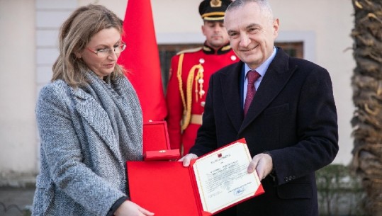 Moti i keq/ Pemët i presin rrugën Metës, shkon me vonesë në Shkodër