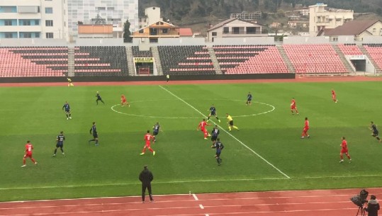 Rikthehet futbolli pa policinë në stadium, Luftëtari ‘shtang’ Partizanin