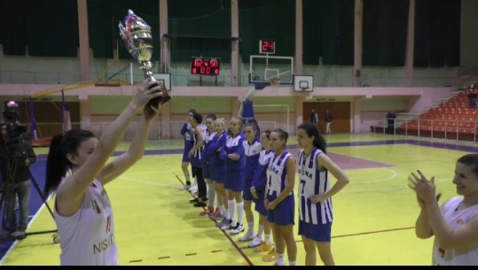 Basketboll/ Flamurtari hakmerret ndaj Tiranës, fiton Superkupën e Shqipërisë