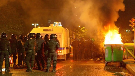 Protesta e opozitës, gazetari gjerman: Si i shpëtova katastrofës në Tiranë