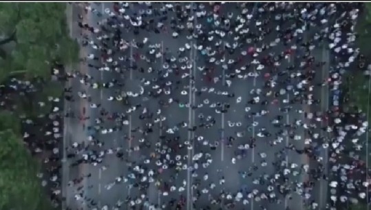 Përgjimet e Dakos nuk frymëzuan protestën, pjesëmarrja më e vogël se herën e kaluar (VIDEO)