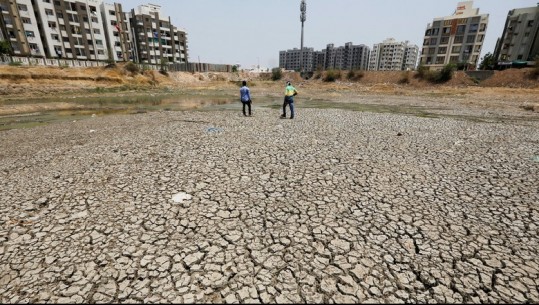 Indi/ Vala e të nxehtit vret 92 persona, temperaturat arrijnë deri në 50 ° C