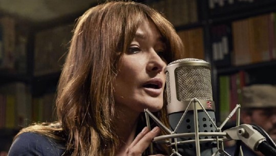  Carla Bruni (Sarcozy) sot në Butrint, rrëfen se do të këndojë 11 këngët e albumit të fundit