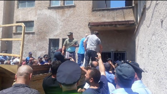 SKENARI/ PD pesë ditë protesta në gjithë Shqipërinë: Do asgjësojmë materialet zgjedhore