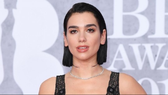 Dua Lipa sjell në Kosovë këngëtaren e famshme (VIDEO)