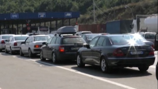 Shqipëria destinacioni i pushimeve për kosovarët, fluks në doganë (VIDEO)