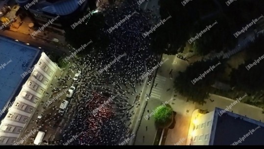 Pamjet me DRON nga protesta e 10 e opozitës kundër qeverisë