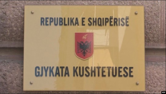 Kushtetuesja lë në fuqi ligjin për kompensimin e pronave, rrëzohen ish-pronarët