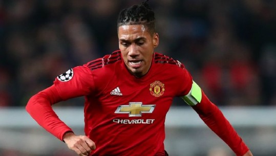 Një tjetër mbrojtës nga Anglia, Roma huazon Smalling