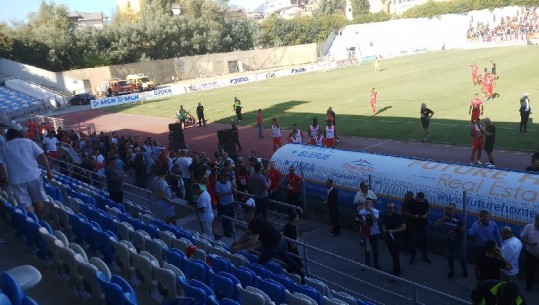  Tërmeti në Shqipëri, dëmtimë në stadiumin ‘Selman Stërmasi’ teksa luhej ndeshja Partizani-Bylis (FOTO+VIDEO)