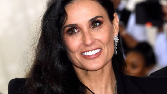 Demi Moore është përdhunuar kur ishte 15 vjeç, ja sa para kërkoi mamaja e saj