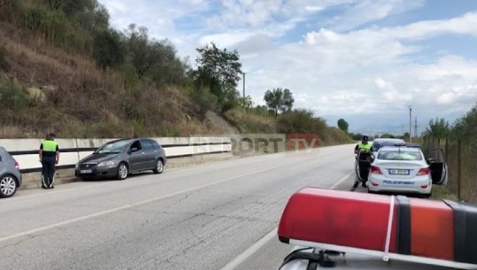 11 heqje patente në vetëm 30 minuta/ Policia 'blindon' aksin Elbasan-Peqin ku humbën jetën 4 gra (VIDEO)