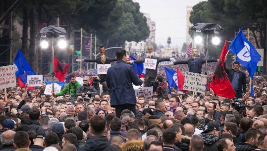 PD u rikthehet protestave? Mziu: Si në '90, do rrëzojmë 'bustin' e Edi Ramës  