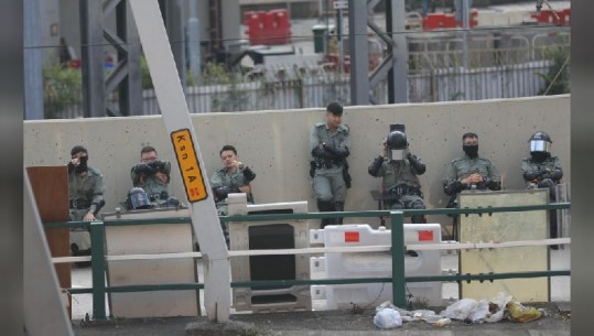 Hong Kong, 'Time to calm down' në prag të zgjedhjeve lokale (FOTO)