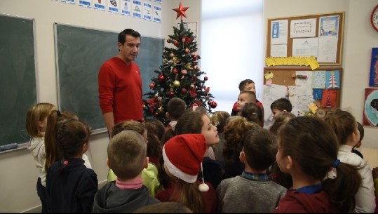 Tirana i kthehet jetës normale, shkollat rifillojnë mësimin, Veliaj: Më e mira është përpara (VIDEO)