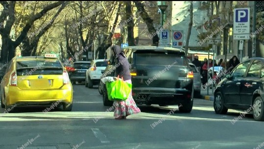 Në rresht për 2, mbi trotuarë...Shkaktarët e 'heshtur' të trafikut! Në 2019-ën u gjobitën në ditë 145 shoferë të pagdhendur  