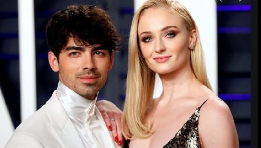 Joe Jonas dhe Sophie Turner në pritje të fëmijës së tyre të parë