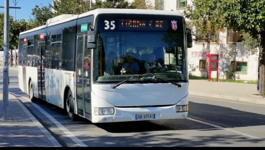 Urbani përplaset me makinën e policisë rrugore në Tiranë, plagosen tre pasagjerë