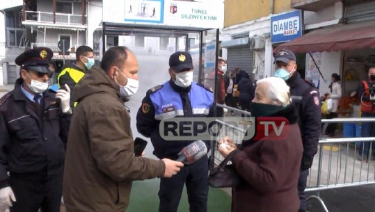 'A do lëng ky burrë apo jo?!' 84-vjeçarja del për pazare për bashkëshortin me diabet: Maska më merr frymën! (VIDEO)