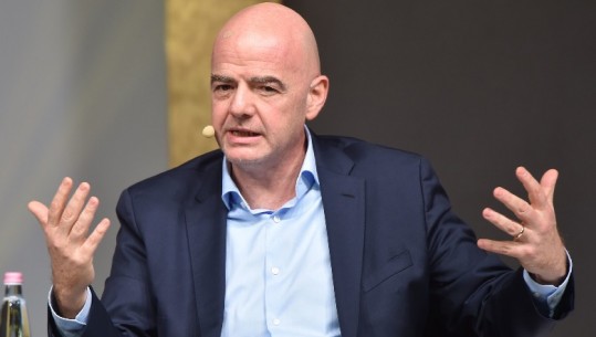 Infantino: Nëse ka rrezik nuk luhet, futbolli jo prioritet (VIDEO)