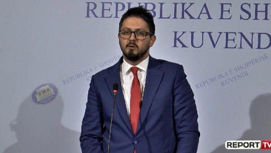 Deputeti refuzon të shkojë në seancën e 16 prillit: Në një dhomë pa dritare do mblidhemi 150 veta, disa 60-70 vjeç, me sëmundje kronike! Rrezik për përhapjen e COVID-19