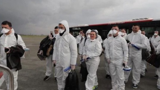 Covid, mjekët shqiptarë festojnë përfundimin e misionit në një hotel në Brescia, por gjobiten dhe raportohen