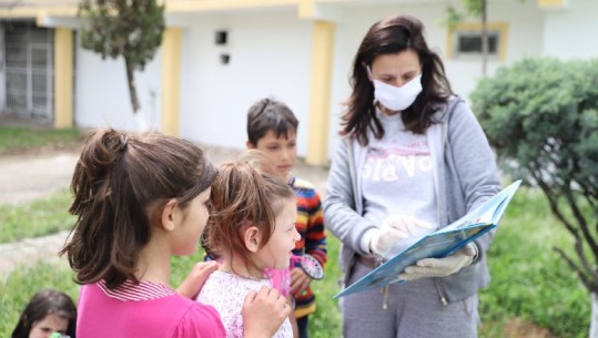 50 ditë pa parë fëmijët prej izolimit, një pjesë e stafit të 'Zyber Hallullit' rikthehet në gjirin e familjes për 1 Maj