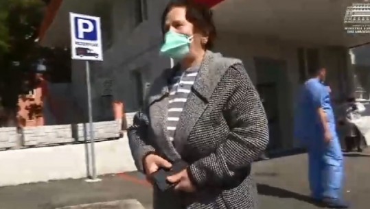 'Tmerrohem ende kur e mendoj', nënë Engjëllushja lë Infektivin: Sot do shkoj në shtëpi te djemtë dhe bashkëshorti (VIDEO)