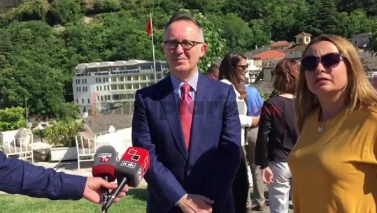 Ambasadori italian flet për Teatrin: cështje delikate! Ruajtjen e pasurisë e kemi për zemër, por vendimi i takon qeverisë (VIDEO)