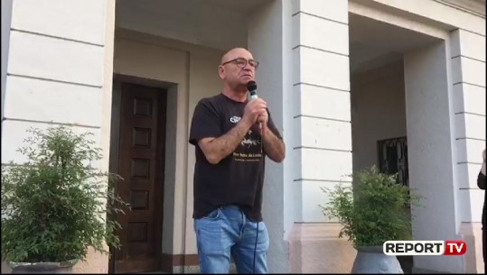 Budina: Teatri dëshmori i parë simbolik i demokracisë, simbol i protestët (VIDEO)