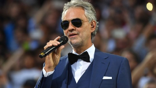 Tenori italian Andrea Bocelli: Kam pasur koronavirus, tani po dhuroj plazmë për kërkime shkencore