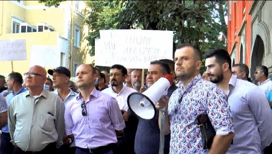 Transporti Publik sërish në protestë: Plotësoni 4 pikat tona! Nëse zbatojmë protokollet në autobusë hipin vetëm 45 vetë