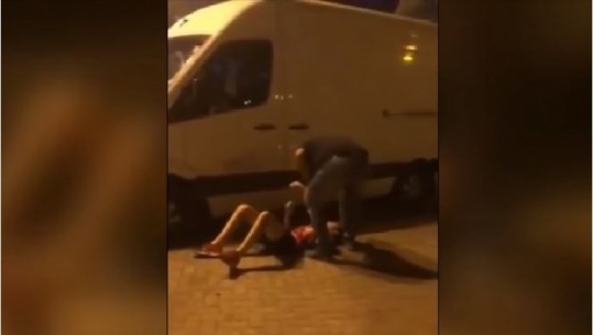 Sulm racist ndaj 12-vjeçarit shqiptar në Greqi, dhunohet në mes të rrugës nga babai i shokut të klasës (VIDEO)